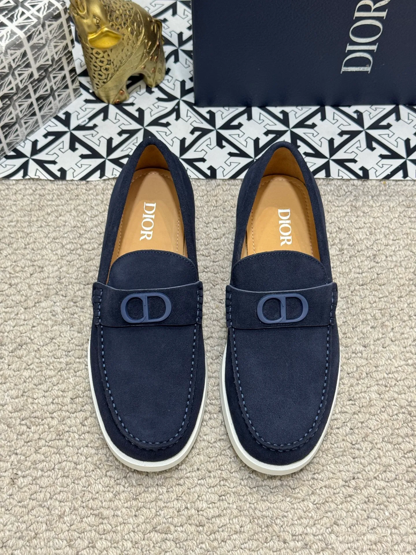 Men's men's shoes 💰480 [New style] 🍺🍺Dior men's casual shoes - a high version of the original one-to-one replica. It is a casual dress shoe. Crafted from luxuriously soft navy suede❤️‍🔥Cow leather lining💘Oblique printed panels on the upper. The lightweight white rubber sole adds sophistication, with an Oblique pattern engraved on the outsole and branding on the back. Size: 38-44 (45, 46 customized